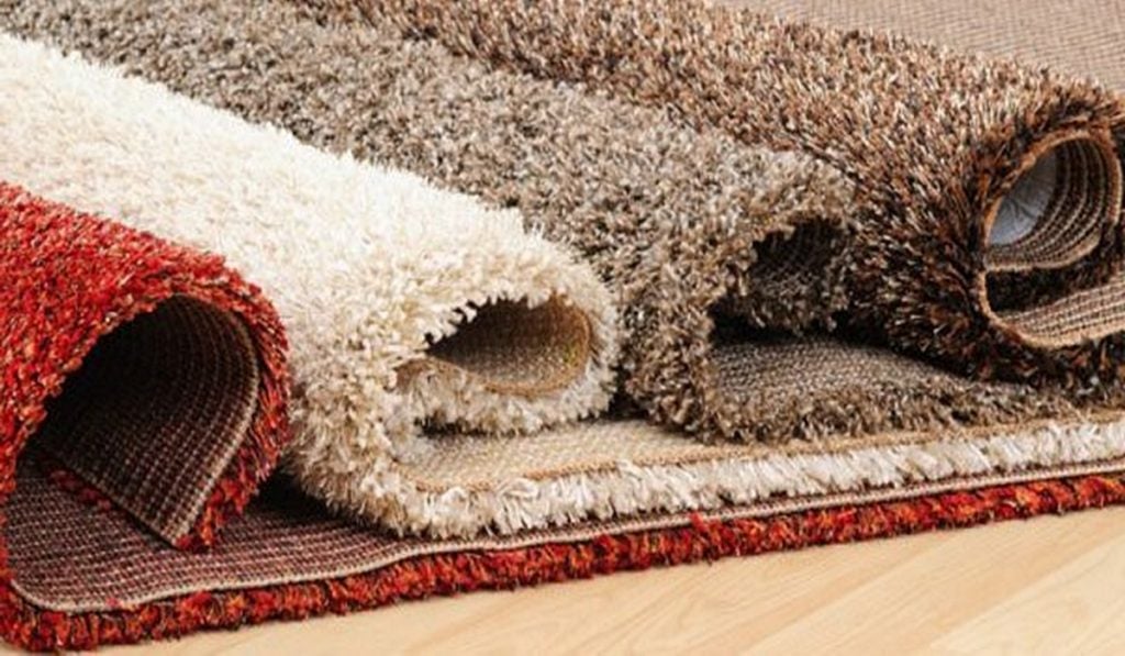cara membersihkan karpet